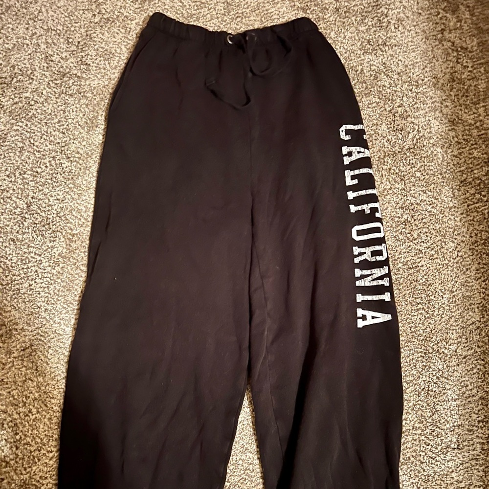 BLACK CALIFORNIA SWEATPANTS